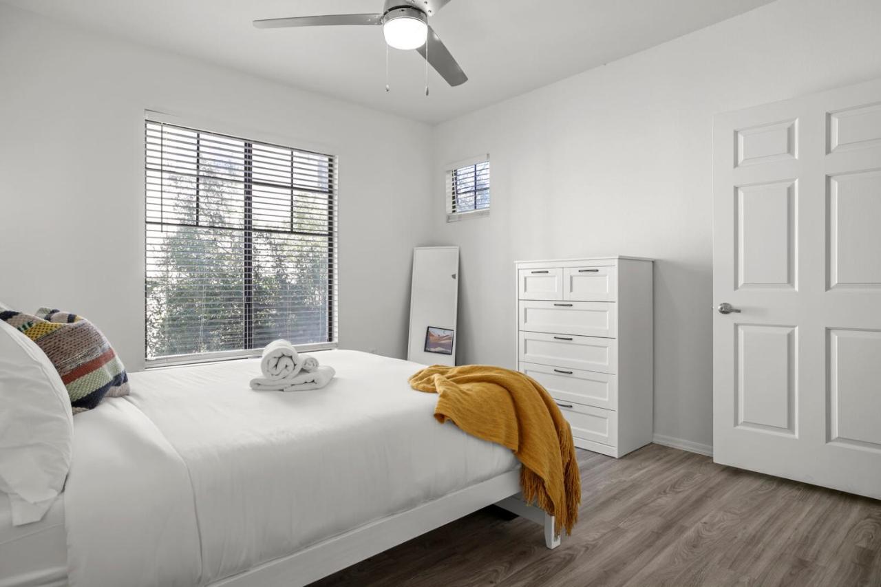 Cozysuites Modern Urban In Historic Glendale Exterior photo